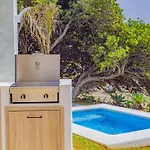 Cubo's Beachfront Khayyam * El Faro