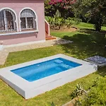 Cubo's Beachfront Khayyam * El Faro