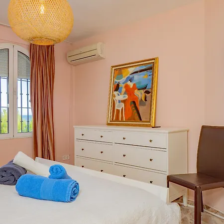 Cubo's Beachfront Khayyam El Faro