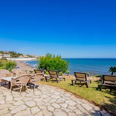 Cubo's Beachfront Khayyam 别墅